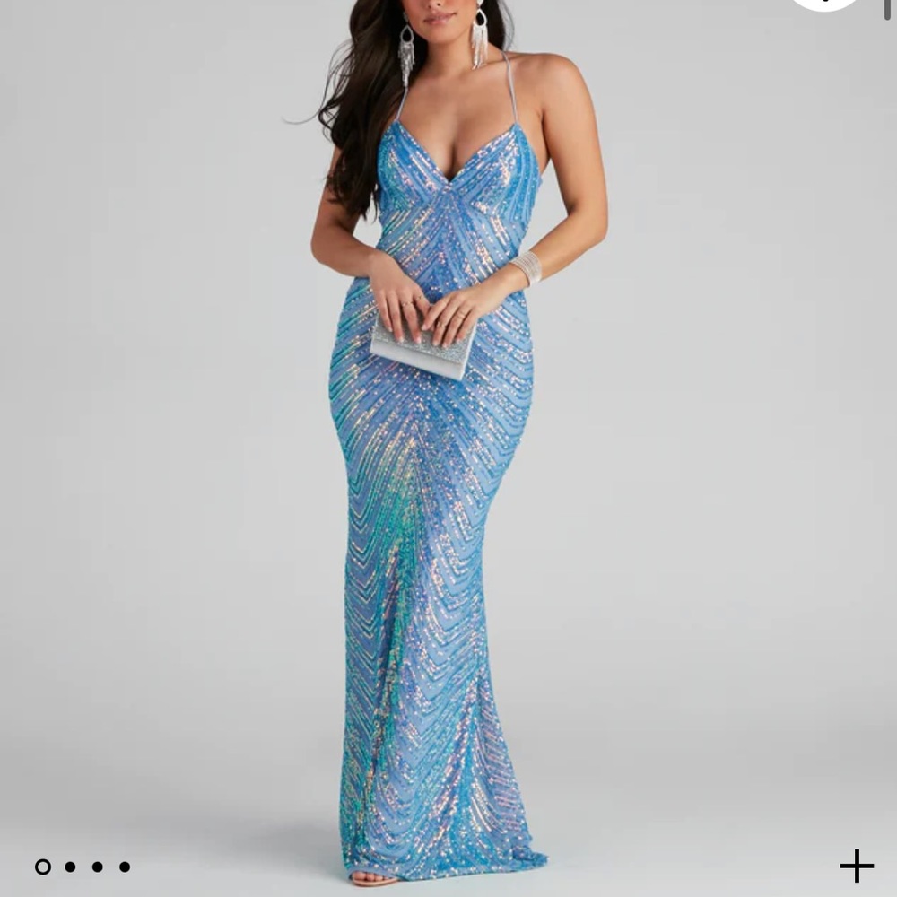 NWT Petra Formal Iridescent Sequin Dress size small